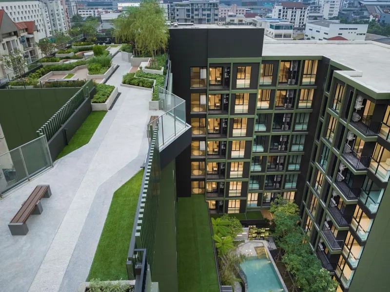 Apartment 1-bedroom 30 sqm in Nue Z Square (Srinakarin) · exterior