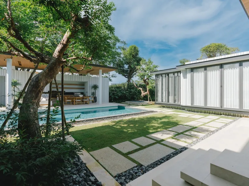 Villa 4-bedroom 420 sqm in Botanica Foresta 2 (Layan) · exterior