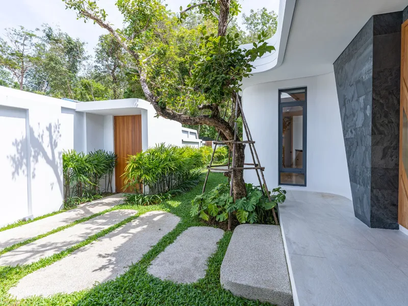 Villa 4-bedroom 625 sqm in Botanica Sky Valley (Layan) · exterior
