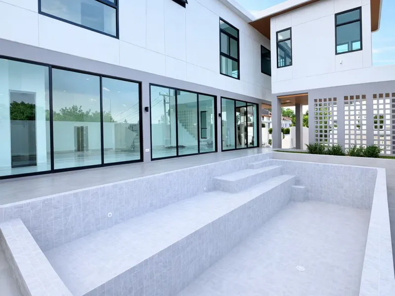 Villa 3-bedroom 292 sqm in NAI VILLAS Urban (Chalong) · exterior