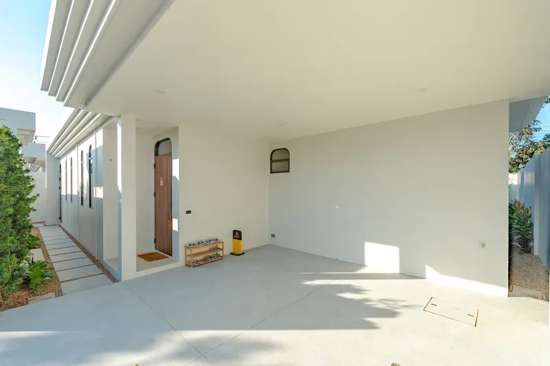 Villa 3-bedroom 273 sqm in Rungtiva (Bang Tao) · photo