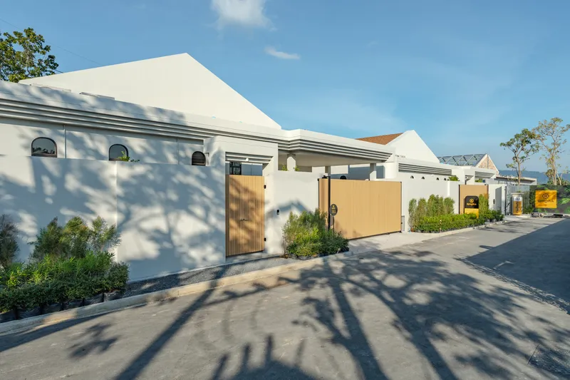 Villa 3-bedroom 273 sqm in Rungtiva (Bang Tao) · photo