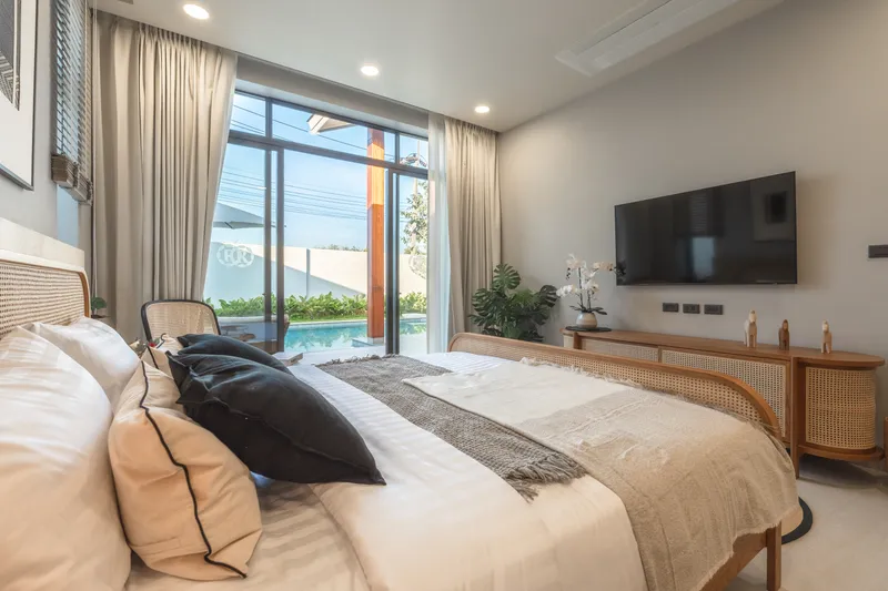 Villa 3-bedroom 273 sqm in Rungtiva (Bang Tao) · bedroom