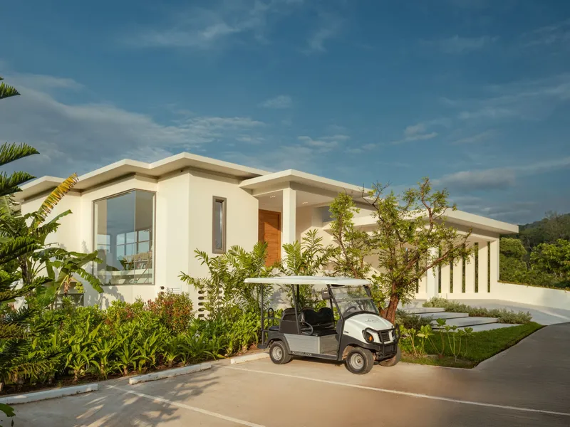 Villa 3-bedroom 350 sqm in VISTA del MAR (Naithon) · exterior